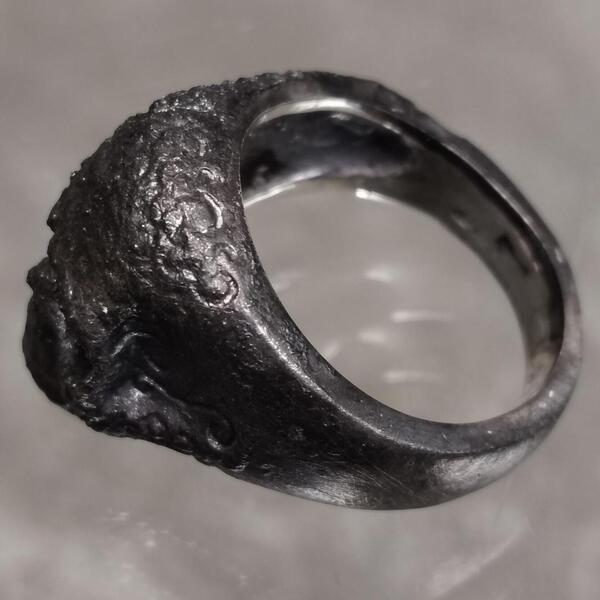 Anello artigianale Teschio in argento 925