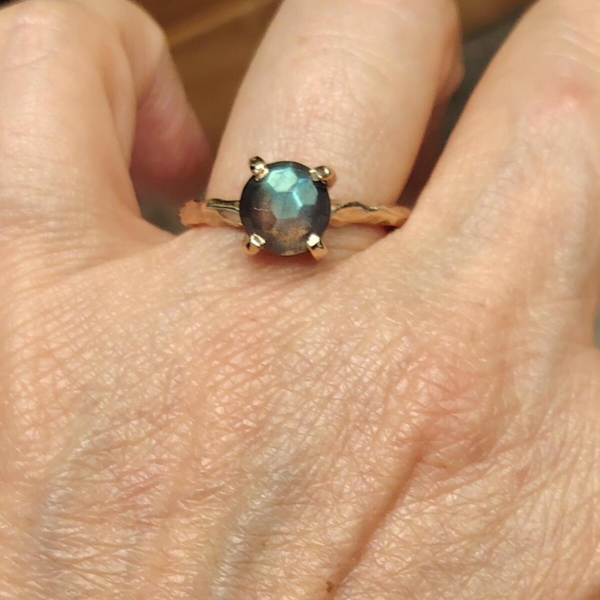 Anello Lunaria in bronzo e labradorite