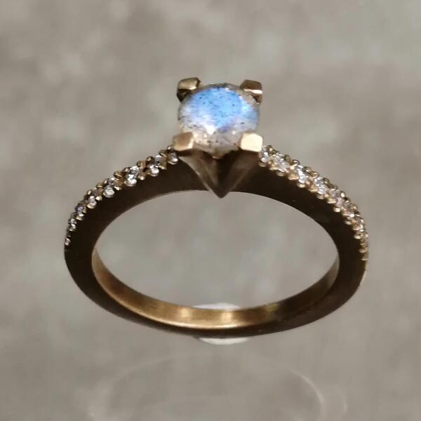 anello Sissi in bronzo labradorite e zirconi mis12