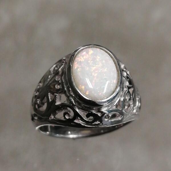 Anello Hildy in argento con opale, mis 12