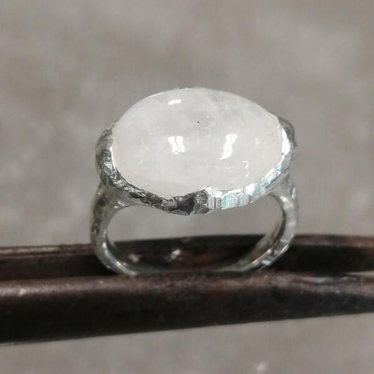 Anello donna artigianale in argento 925 e labradorite bianca