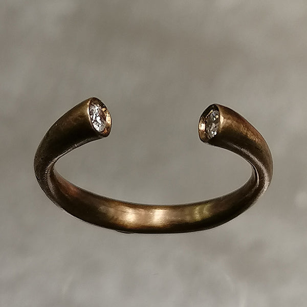 Anello Mirror in bronzo satinato con zirconi