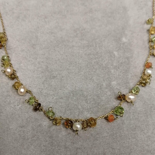 Girocollo estate in argento dorato con peridoti ,perle ,corniole