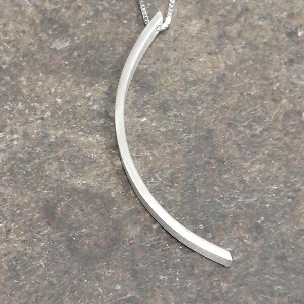 Ciondolo lettera C in argento 925 .