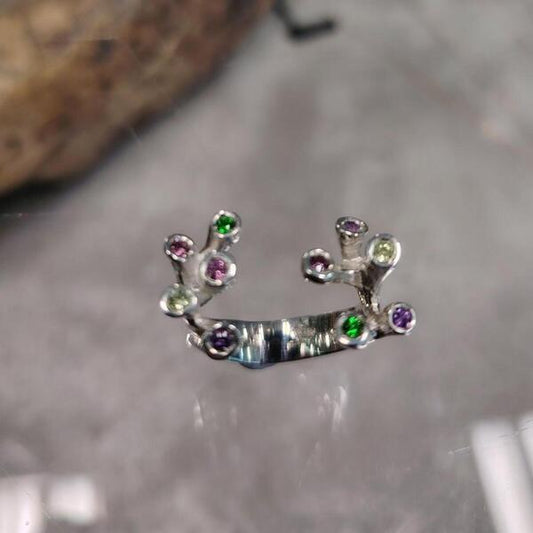Anello Armonia Cromatica  in argento 925 con rodolite, tormaline e tsavorite fatto a mano: gioiello artistico unico senza nichel