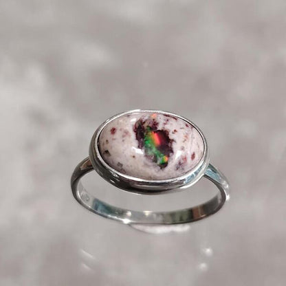 Anello Pride in argento 925 e opale