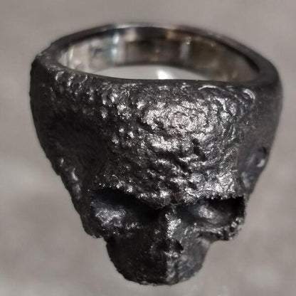 Anello artigianale  Teschio in argento 925