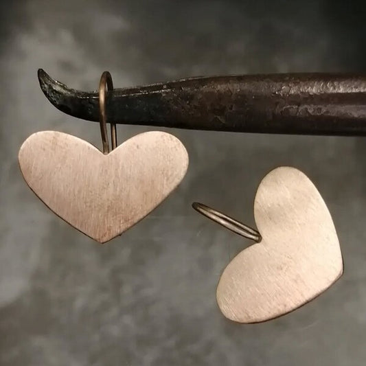 orecchini cuore in bronzo