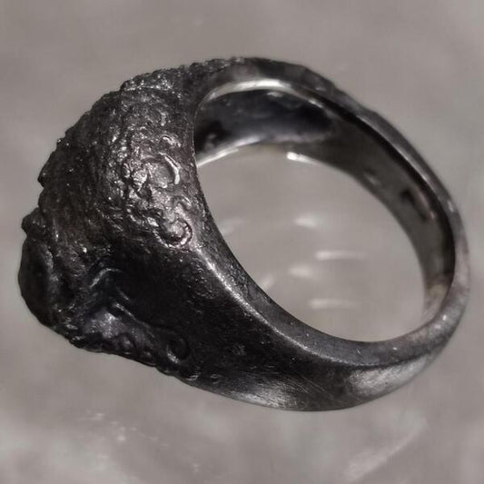 Anello artigianale  Teschio in argento 925