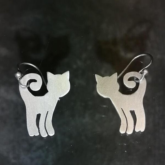 orecchini gatto in argento925. fatti a mano