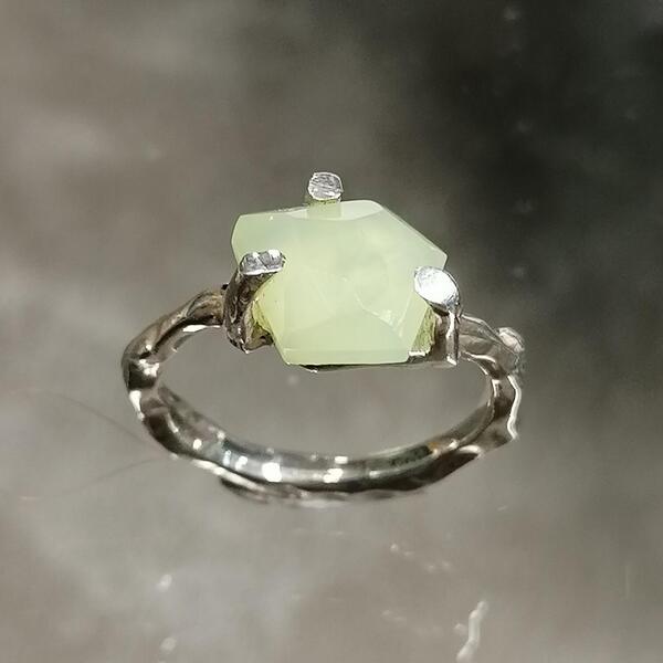 anello artigianale Lady argento e crisoprasio