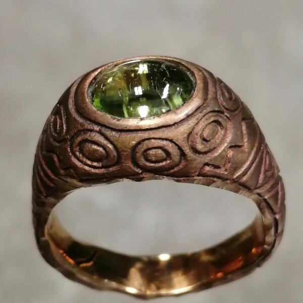 ANELLO BRONZO CLEO IN BRONZO E PERIDOTO