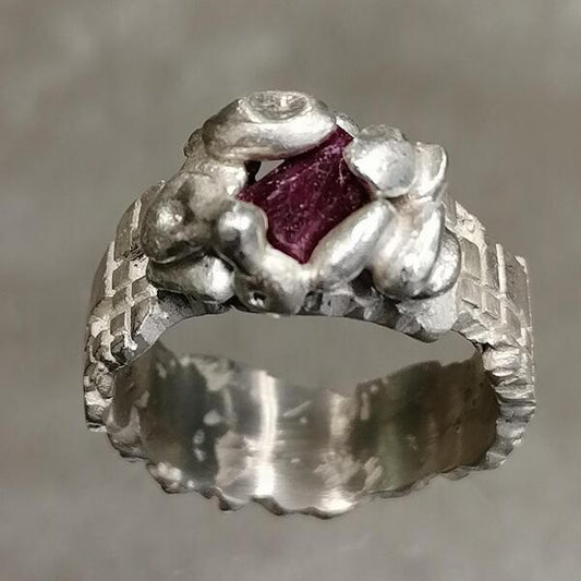 Anello Artè argento  satinato e rubino mis 15 modello unico