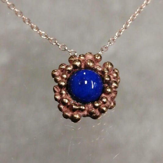 Ciondolo artigianale ball in bronzo e lapis. collana in argento rosata