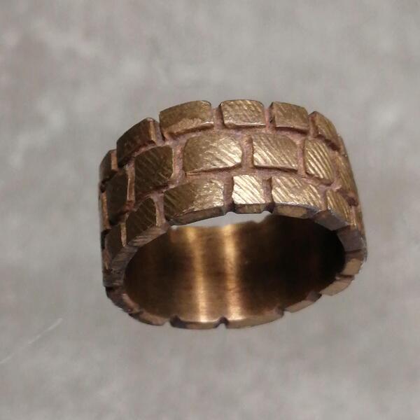 Anello artigianale Big Muretto in bronzo mis 22