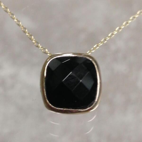 CIONDOLO ARTIGIANALE IN BRONZO E ONICE