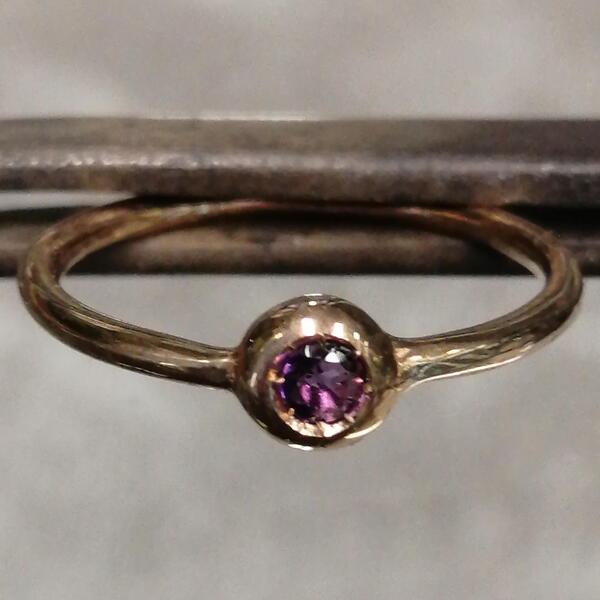 Anello Artigianale minimal  Nucleo in bronzo e ametista