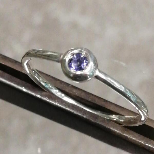 Anello minimal  Cippino in argento e topazio london