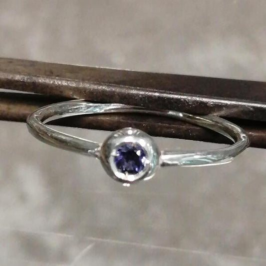 Anello minimal  Cippino in argento e topazio london