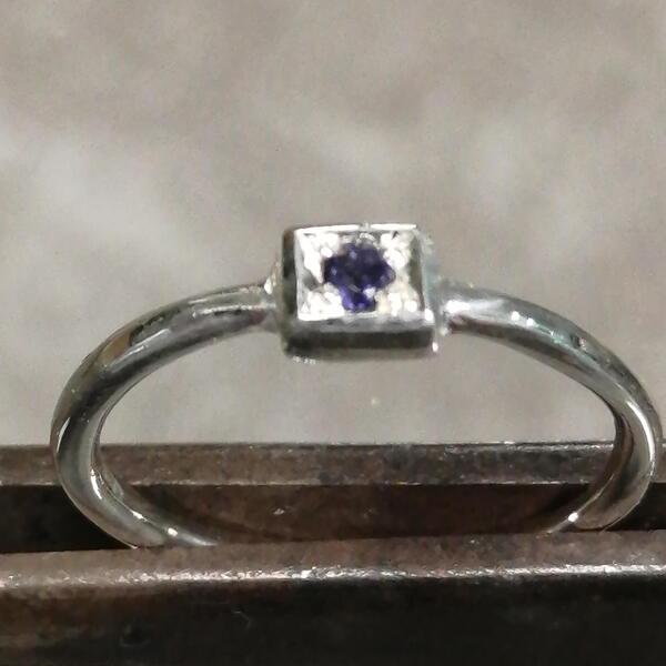 Anello donna artigianale Luisa in argento 925  e zaffiro