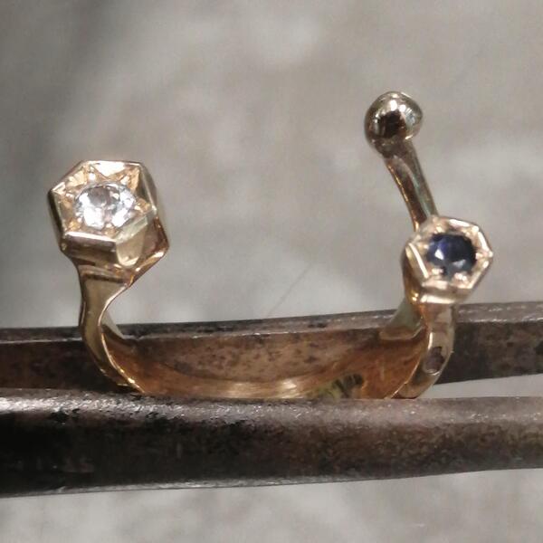 Anello donna artigianale Kenzio in bronzo rosso, zaffiro e zircone