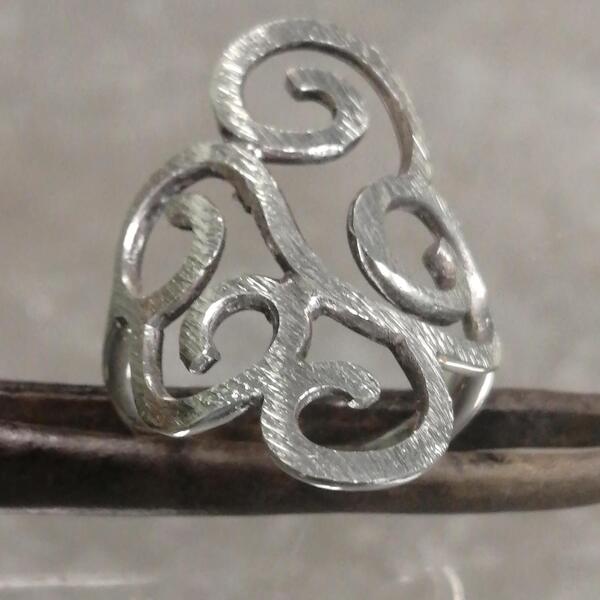 Anello donna artigianale Ricciolo in argento 925