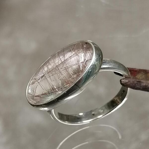 Anello artigianale  Olga argento 925 e quarzo rutilato
