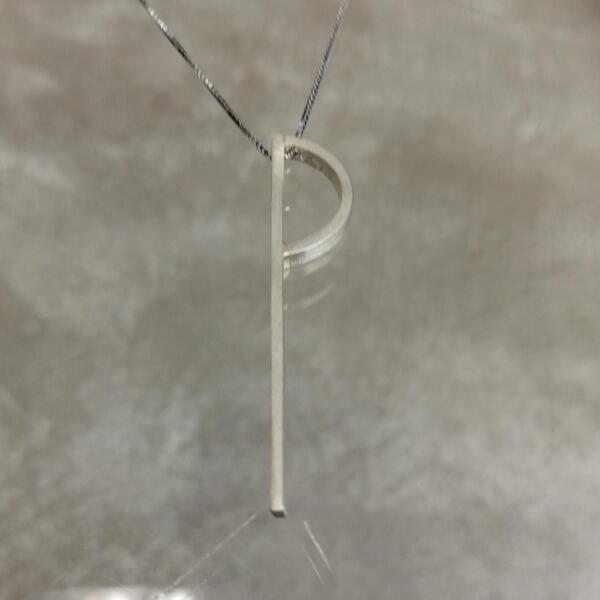 Ciondolo  artigianale lettera P in argento 925 .fatta a mano