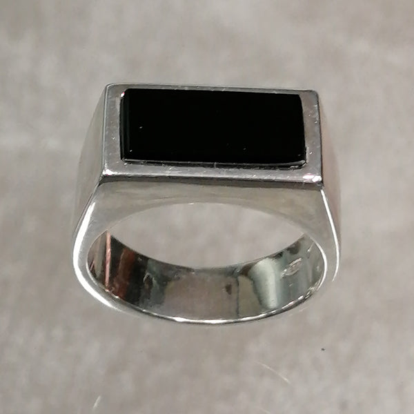 Anello artigianale Ted uomo in argento  925 con onice nero