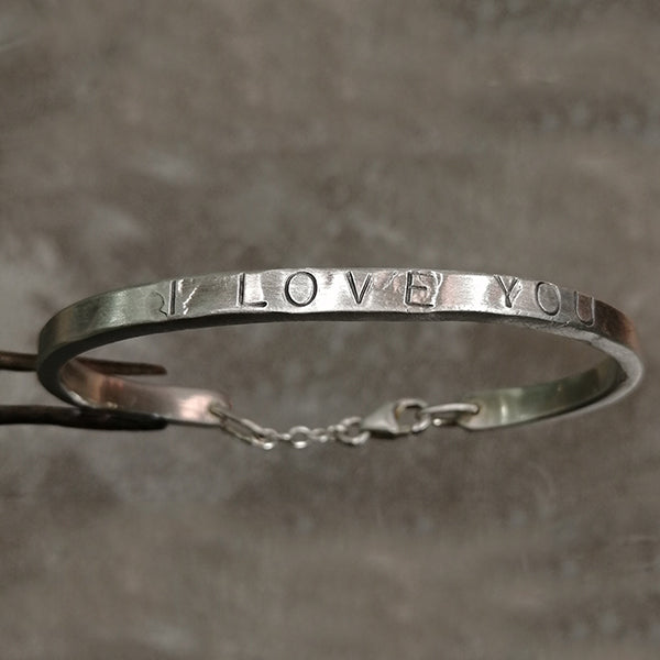 Bracciale I love You donna o uomo  in argento satinato e martellato -  scritta personalizzabile