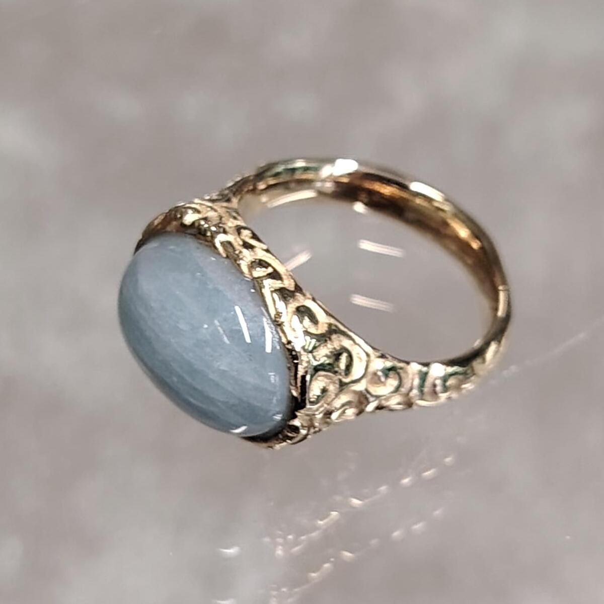 Anello Azzurra Milk in bronzo giallo e acquamarina lattiginosa