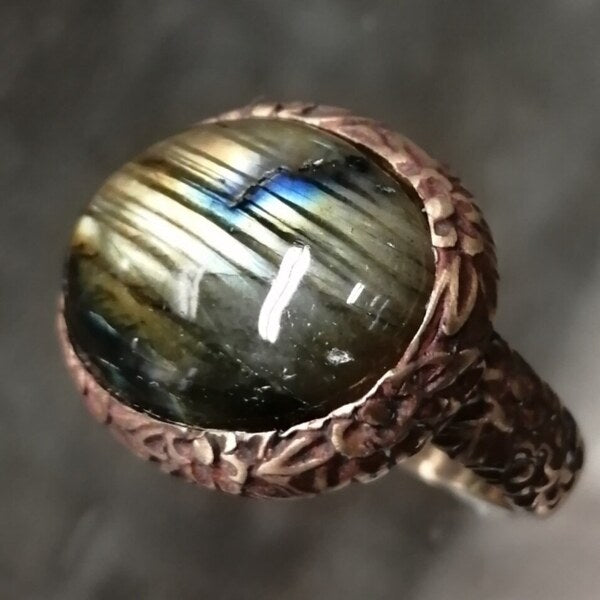 anello Isotta in bronzo rosso opaco e labradorite mis 15