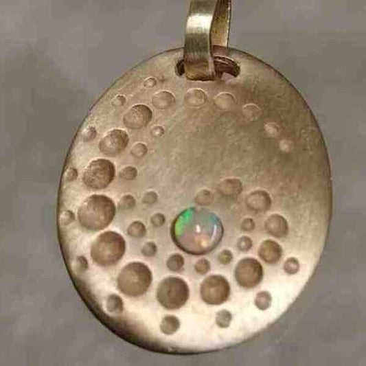 ciondolo Eron spirale in bronzo e opale