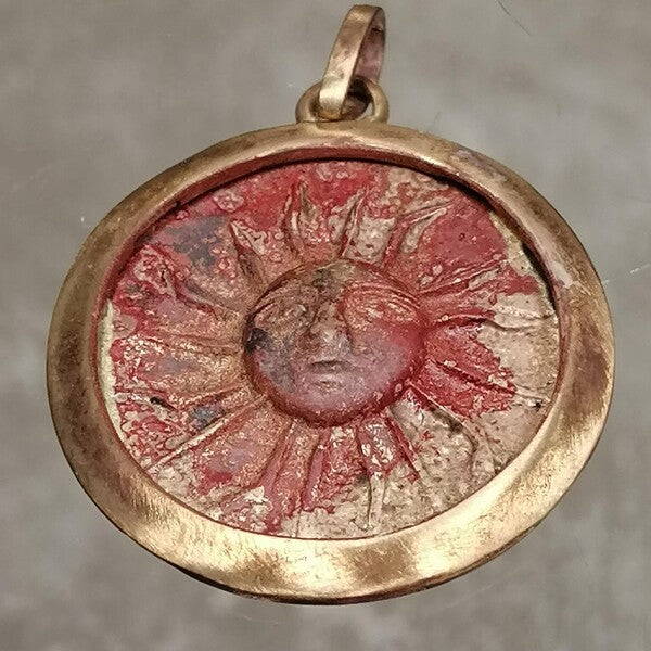 Ciondolo artigianale sole in bronzo