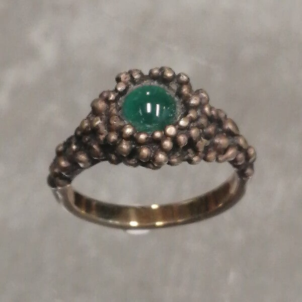 ANELLO  ARTIGIANALE BALL IN BRONZO BRUNITO E AGATA VERDE