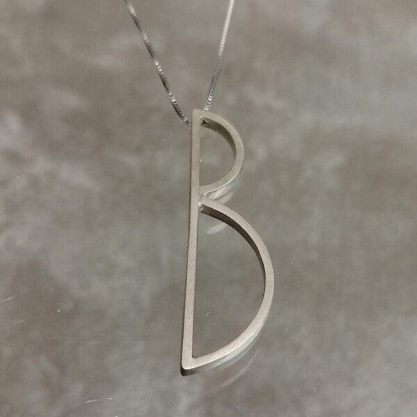 Ciondolo lettera B in Argento