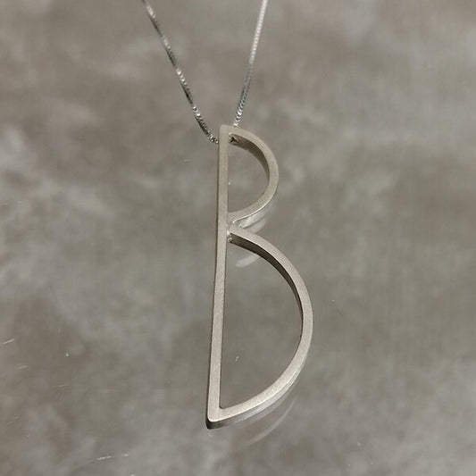 Ciondolo lettera B in Argento